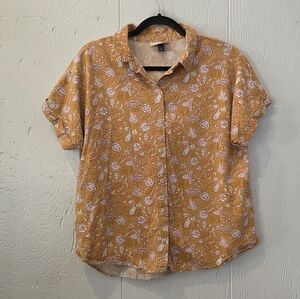 Universal Tgread Floral Button-Up Shirt